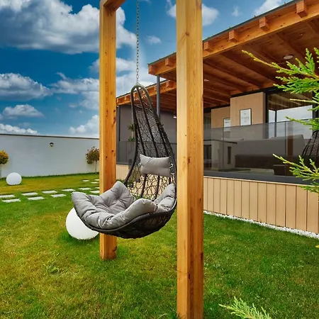 Peninsula Luxury & Villa