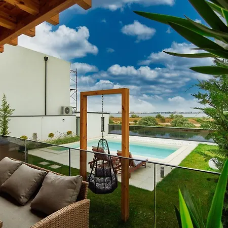 Peninsula Luxury & Villa