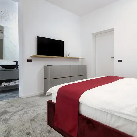 Peninsula Luxury & Villa