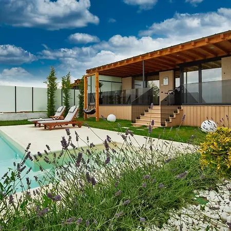 Villa Peninsula Luxury & Navodari