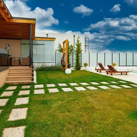 Peninsula Luxury & 빌라 Năvodari