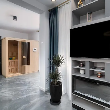 Peninsula Luxury & Willa