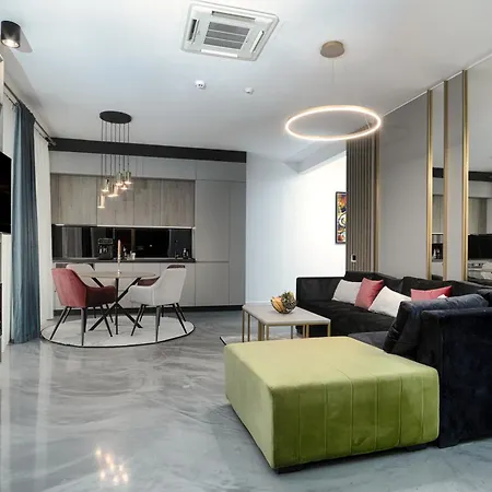 Willa Peninsula Luxury & *