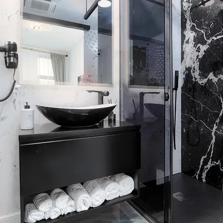 Peninsula Luxury & Willa Năvodari