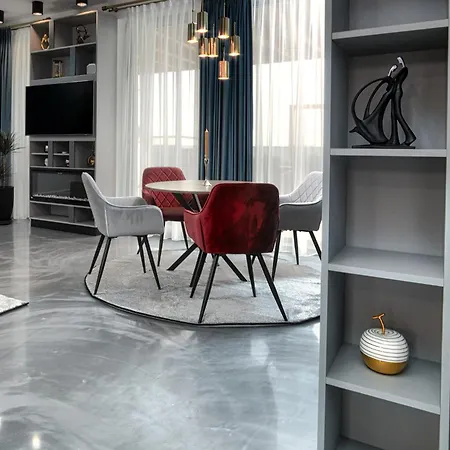 Peninsula Luxury &
