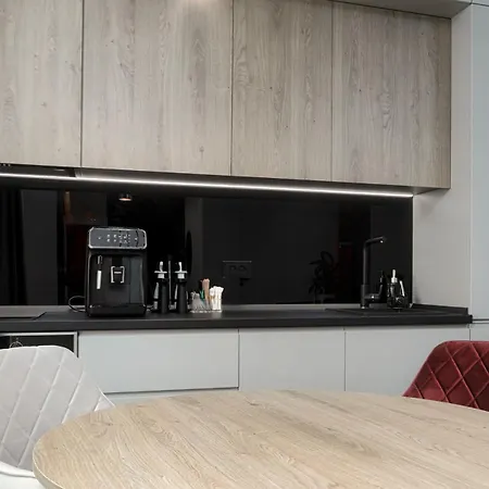 Peninsula Luxury & *