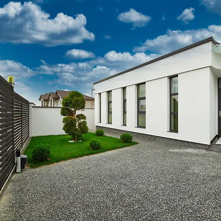 Willa Peninsula Luxury &