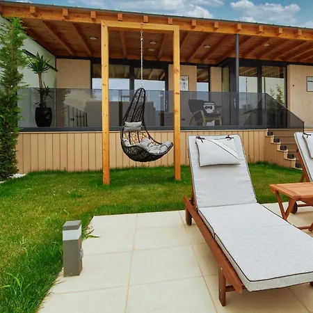 Peninsula Luxury &