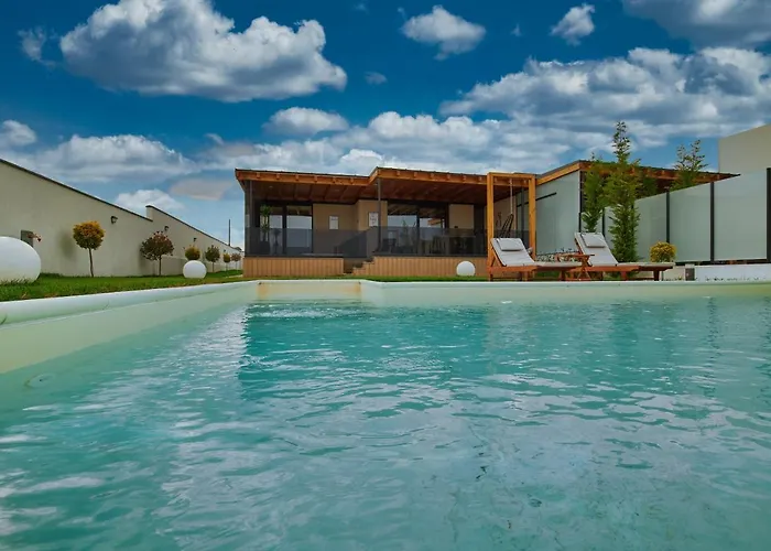 Peninsula Luxury & Villa