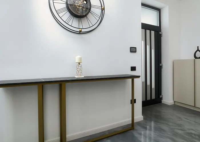 Peninsula Luxury & * Navodari