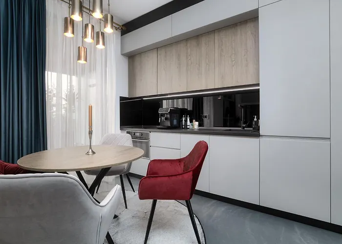 Peninsula Luxury & Villa Navodari